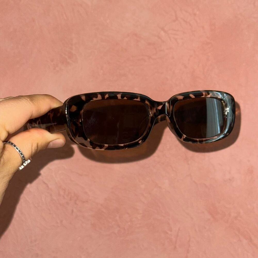Leopard print sunglasses
